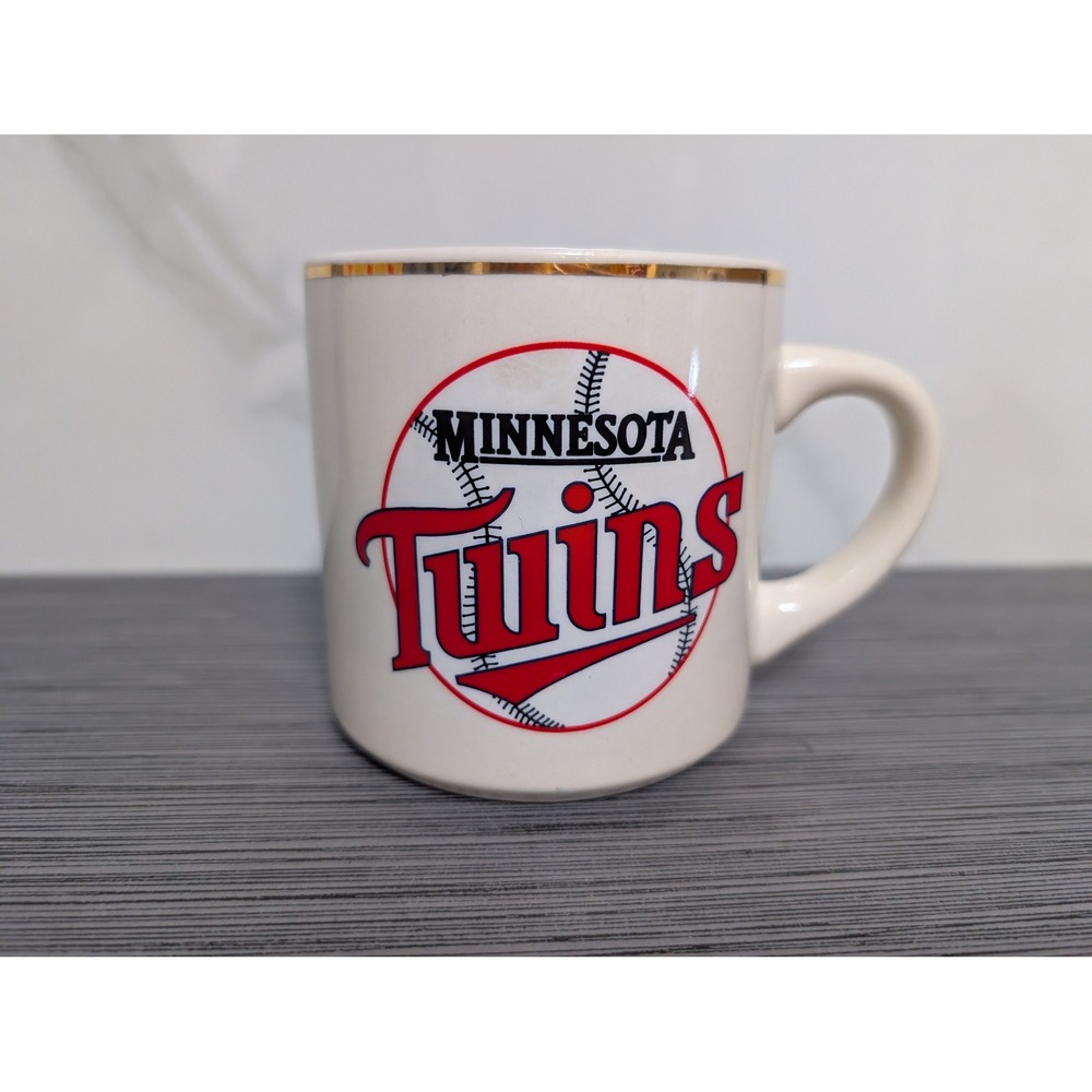 Vintage Minnesota Twins 1987 World Series Champions Coffee Mug Gold Rim MLB